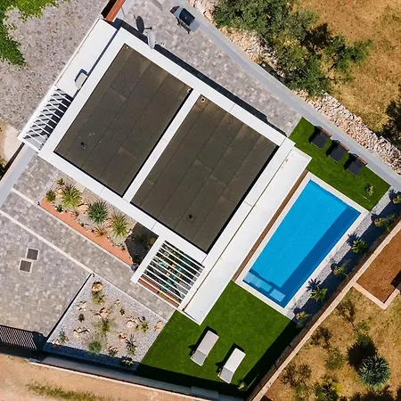 Cubic Feriehus Pula